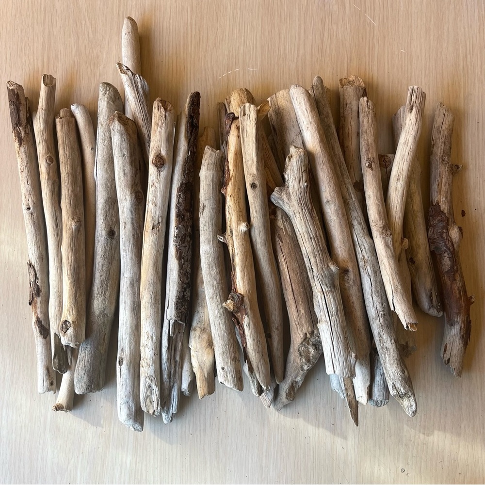 18 Count 7” - 11” Oregon Driftwood Sticks
